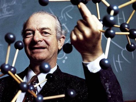 quien fue linus pauling|Biografía de Linus Pauling (Su vida, historia, bio。